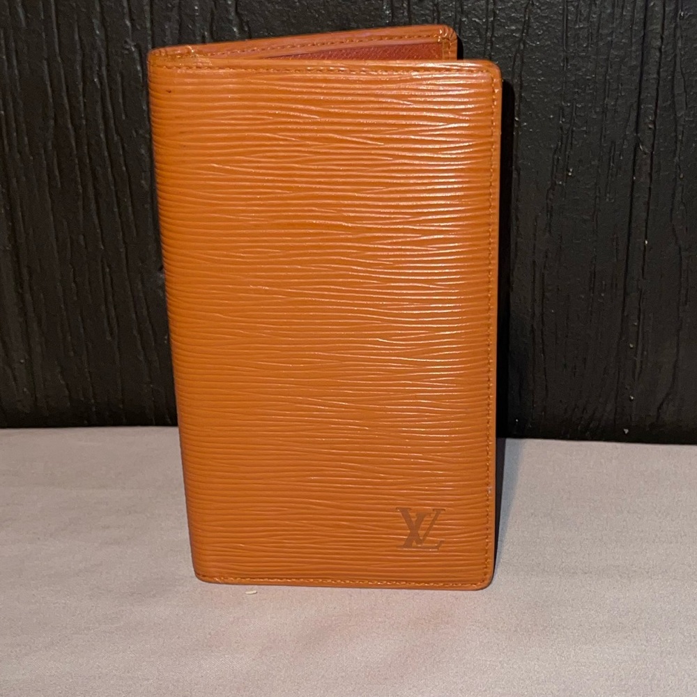 Authentic Louis Vuitton Kenyan Fawn Epi Leather Long Bifold Wallet / Cardholder